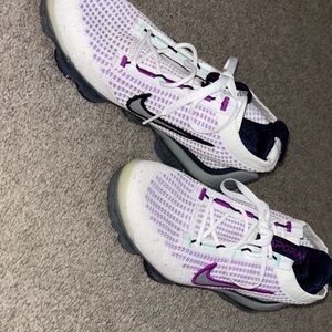 Nike Kids White and Purple Sneakers